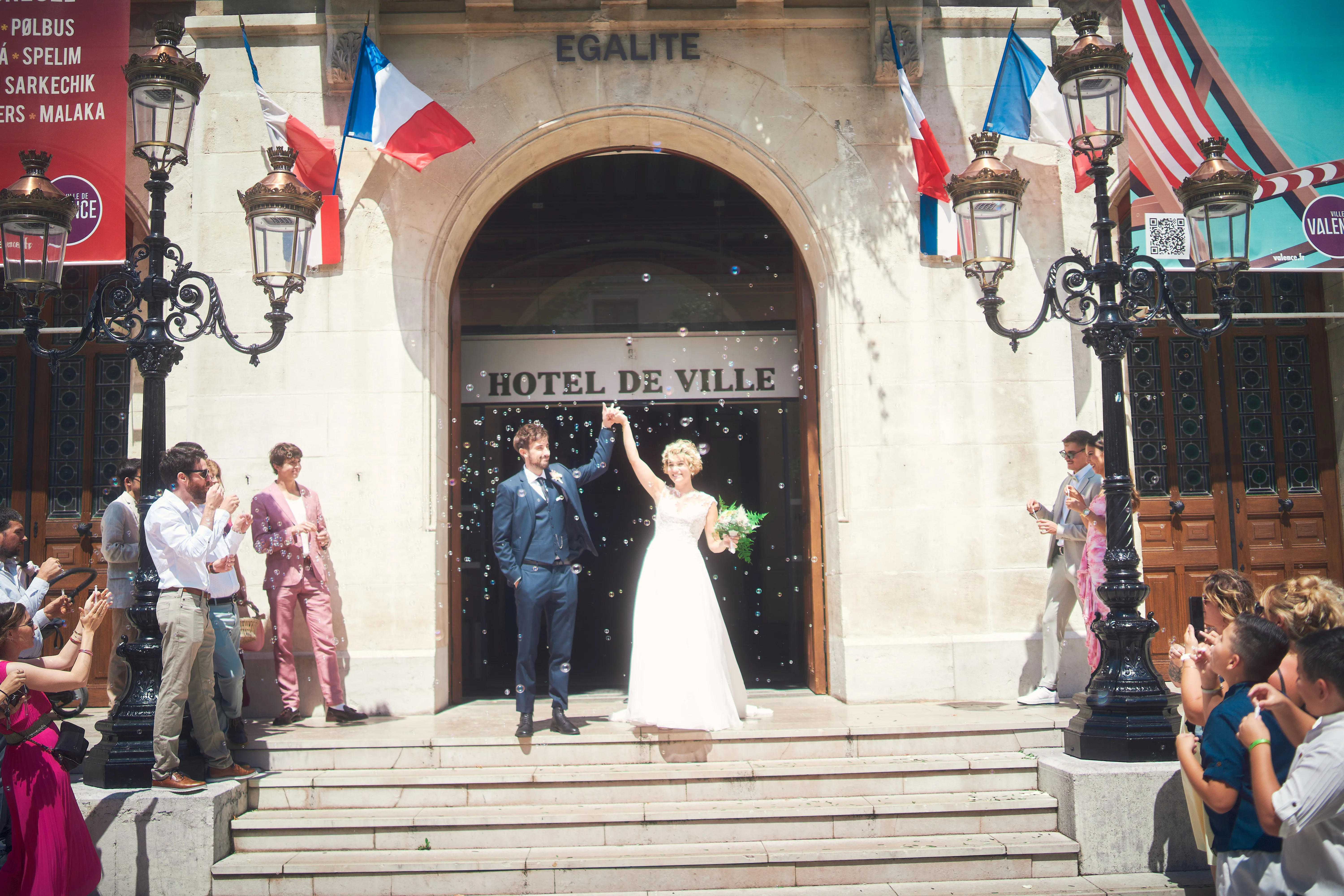 Couple de mariés photographié dans le secteur de Valence.